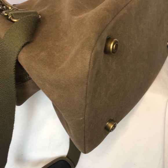 TOMMY BAHAMA khaki canvas/ leather Paradise Island Hopper Weekender travel bag. - Picture 11 of 16